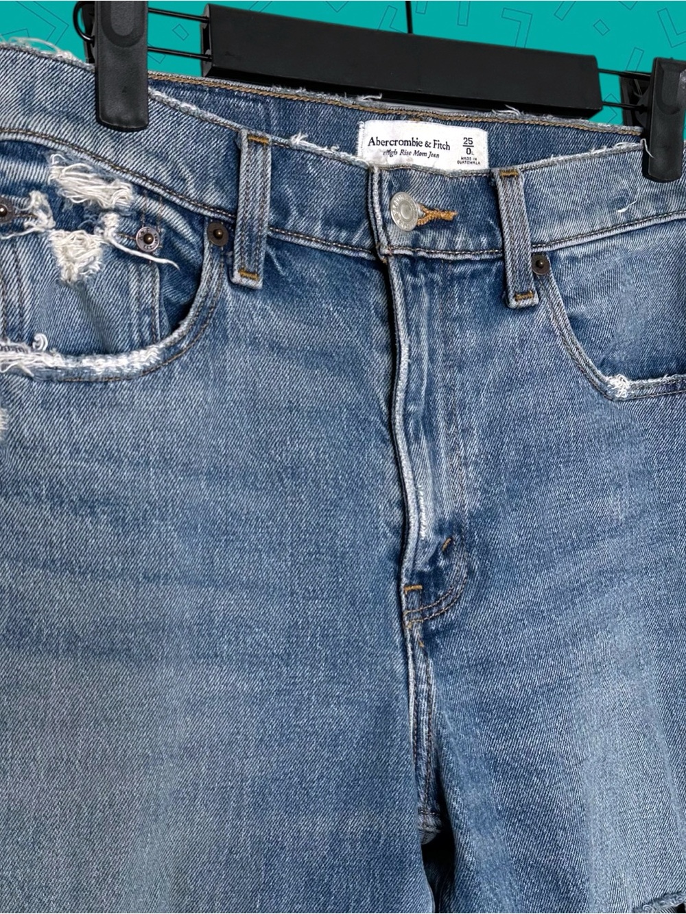 Abercrombie & Fitch High Rise Mom Jeans